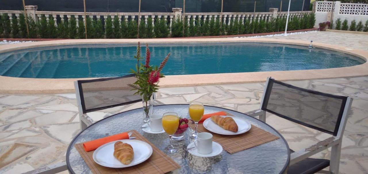 Villa Alhambra - Dale A Tu Familia Las Vacaciones Y El Descanso Que Se Merecen Calpe Eksteriør billede