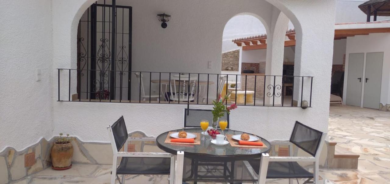 Villa Alhambra - Dale A Tu Familia Las Vacaciones Y El Descanso Que Se Merecen Calpe Eksteriør billede